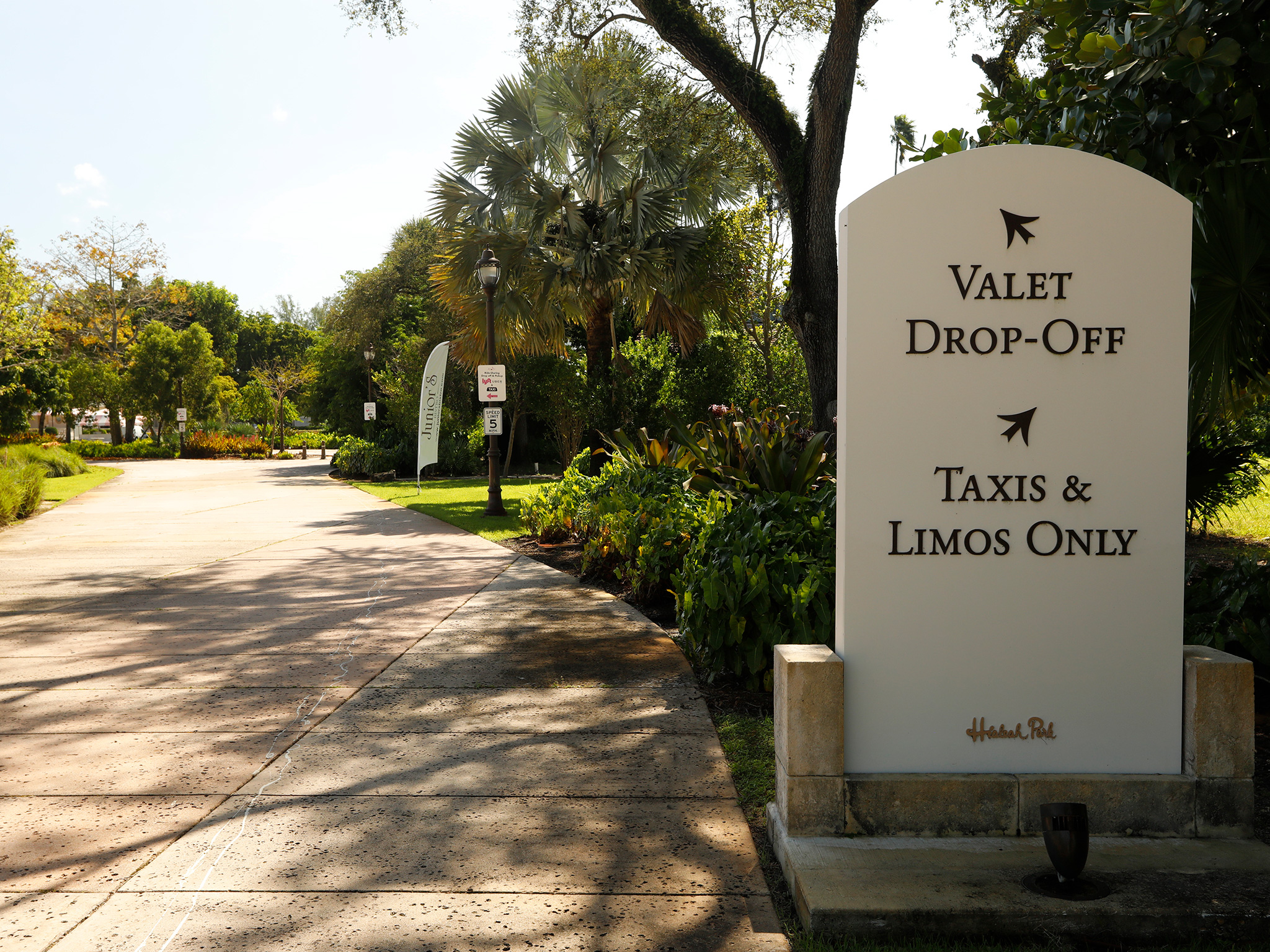 Valet drop-off sign